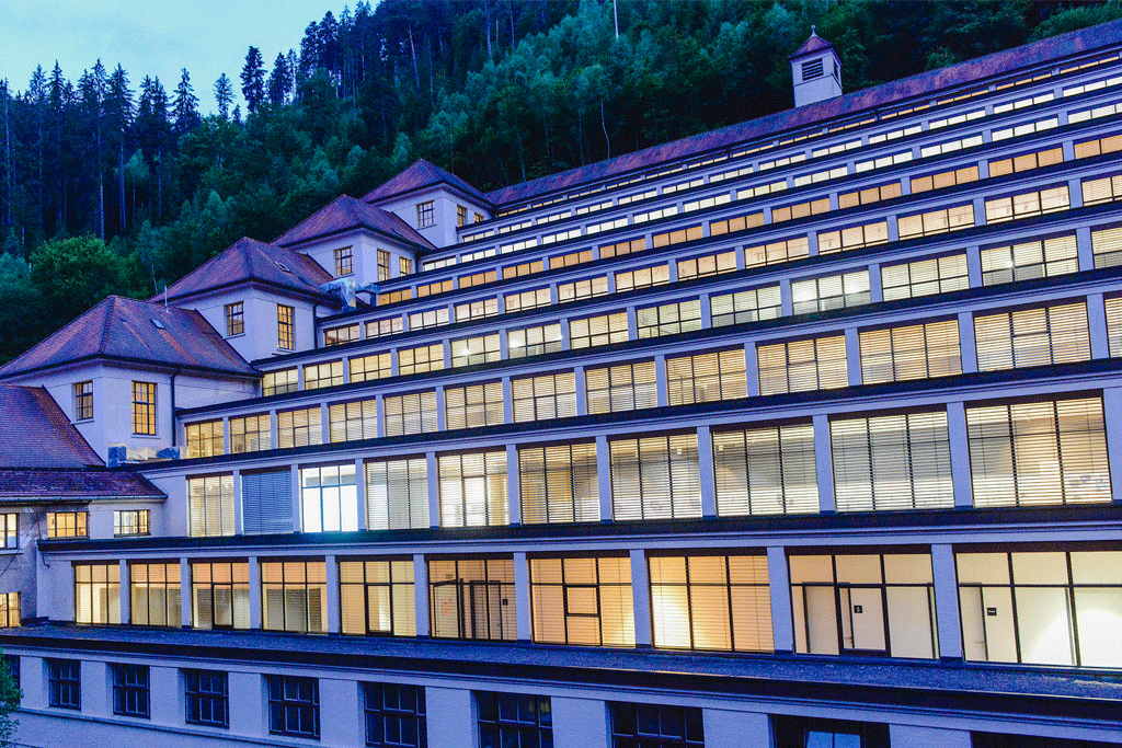 Terrassenbau von Junghans in Schramberg