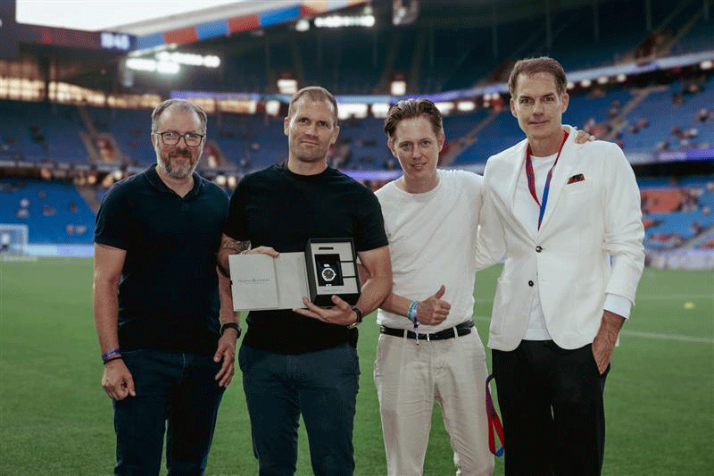 Von links : Christophe Robert-Nicoud (Maurice Lacroix), Daniel Stucki (FCB), Samuel Guélat (Maurice Lacroix), Jean-Paul Saija (FCB)