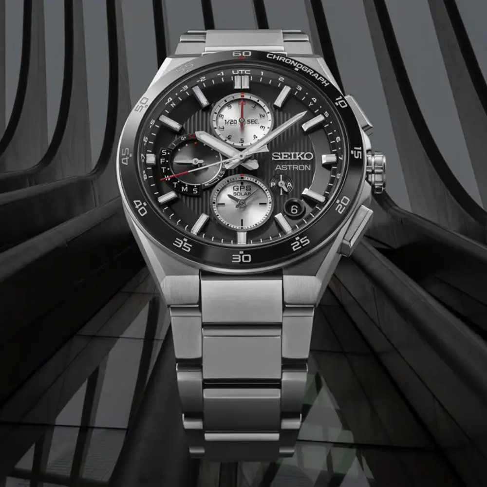 Astron GPS Solar Dual-Time Chronograph 5X83 von Seiko