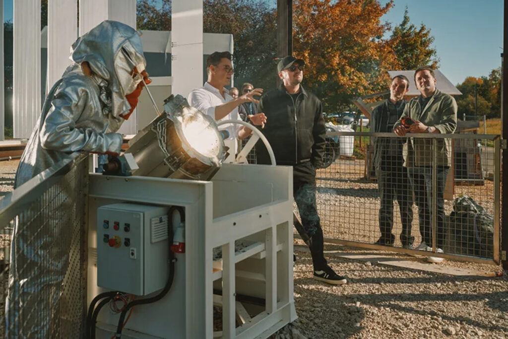 Leonardo DiCaprio und Nicolas Freudiger, Co-Founder und CEO ID Genève in La Chaux-de-Fonds