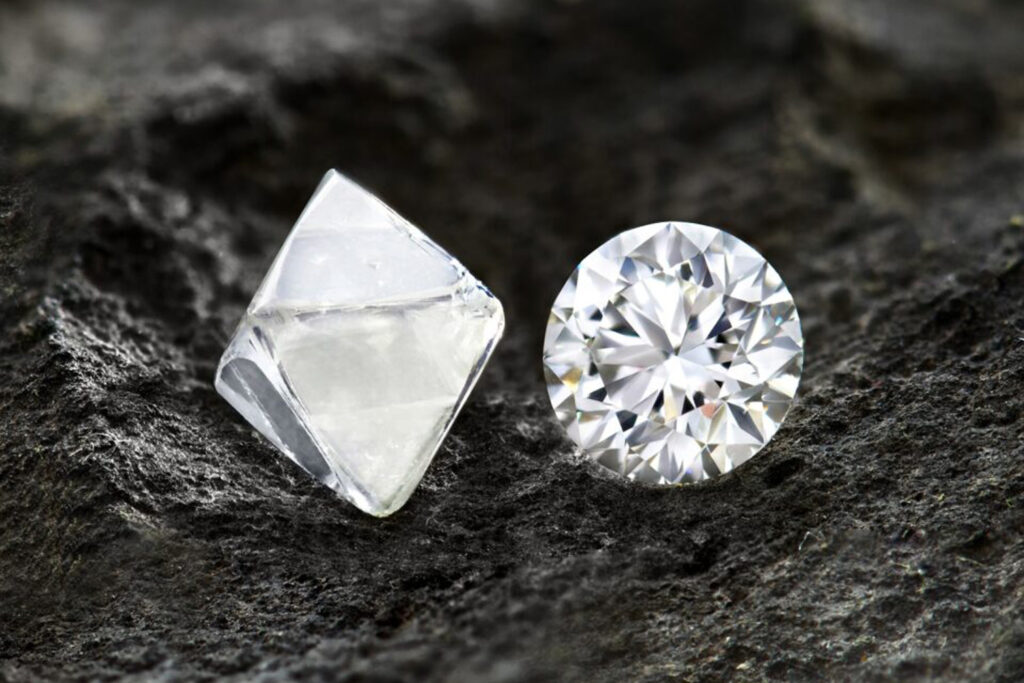 Natürlicher Rohdiamant und geschliffener Naturdiamant Natural Diamond Council