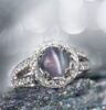 Richard Hans Becker: Ring aus Weißgold mit Alexandrit.