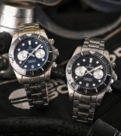 Titoni Seascoper 300 Bi-Compax Chronograph, Swiss Made, in Blau und in Schwarz.