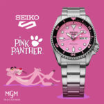 Kampagnenmotiv zur 5 Sports SKX Series Pink Panther Limited Edition von Seiko mit Uhr und Abbildung der Pink-Panther-Fugur