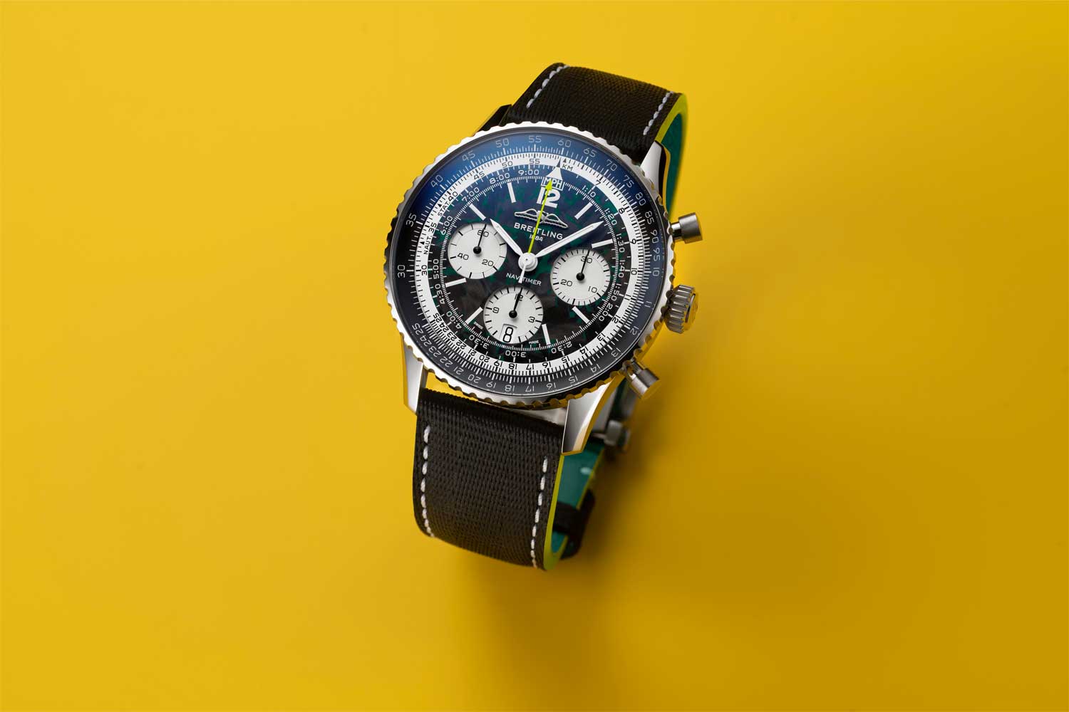 Navitimer B01 Chronograph 43 Aston Martin Aramco Formula One Team von Breitling