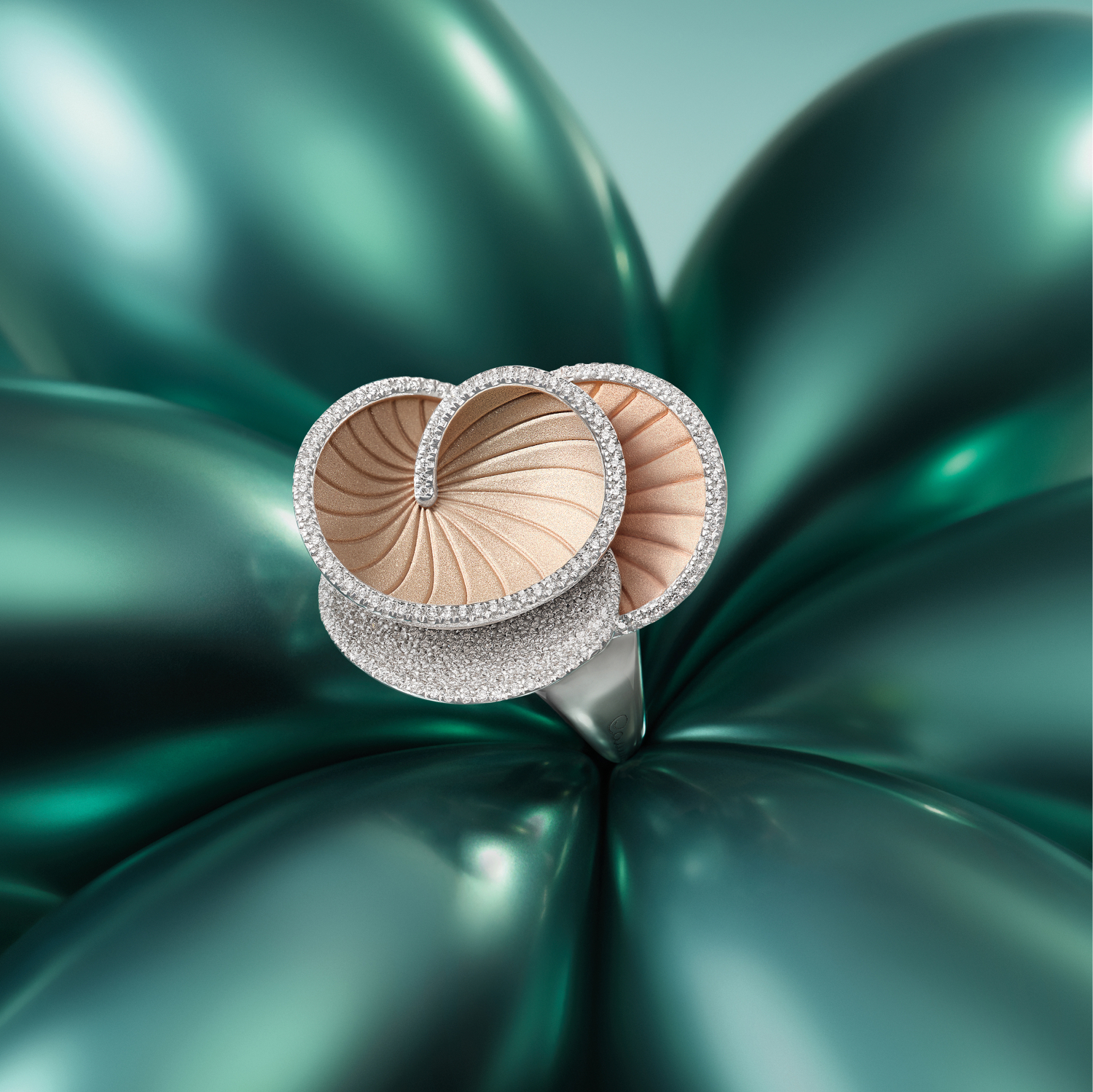 Cammilli Hypnosis A Ring with Distinction