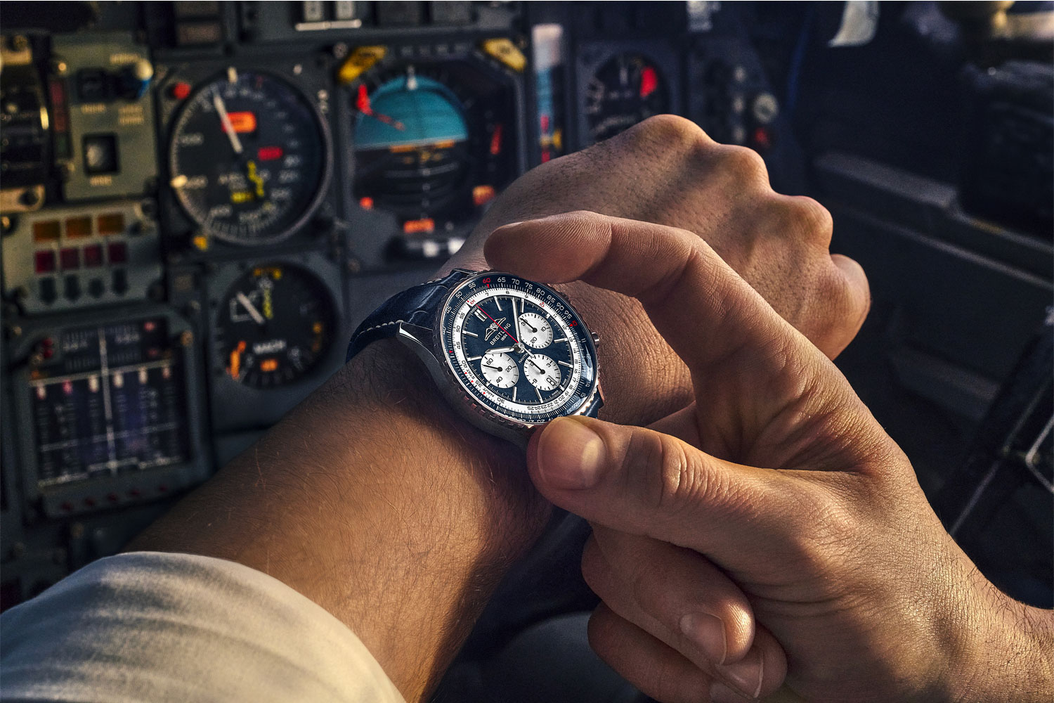 Navitimer B01 Chronograph 43 Tribute to Concorde von Breitling am Handgelenk