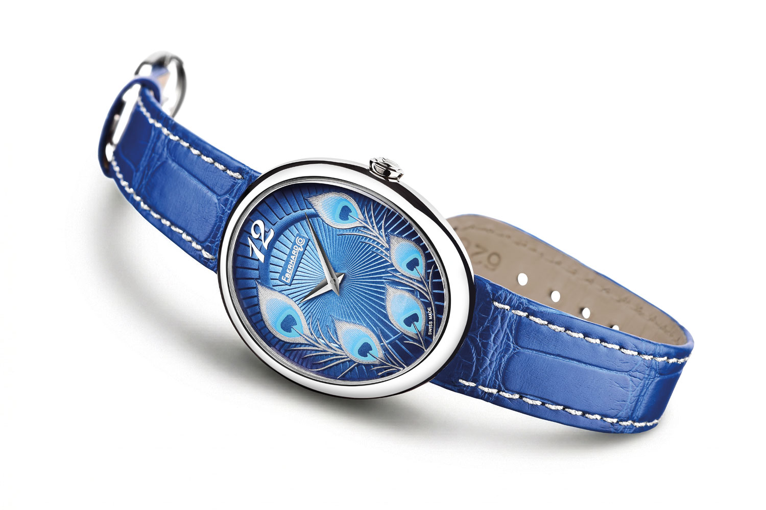 Gilda Peacock von Eberhard & Co., auf der Seite liegend