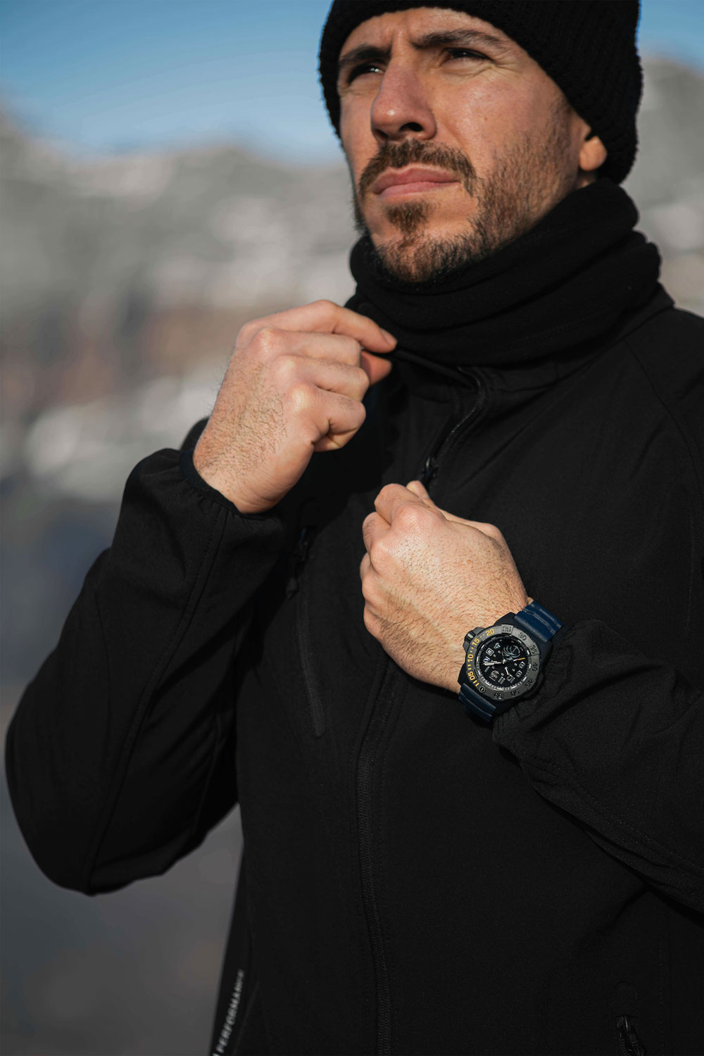 NSF 3500 The Guardian von Luminox am handgelenk