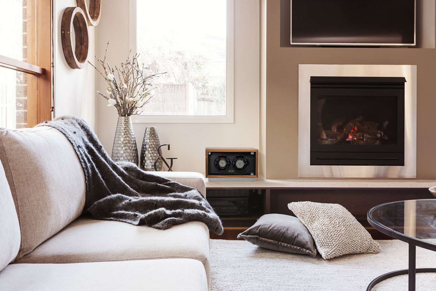 Rotalis 2 von Erwin Sattler im Wohnzimmer-Ambiente