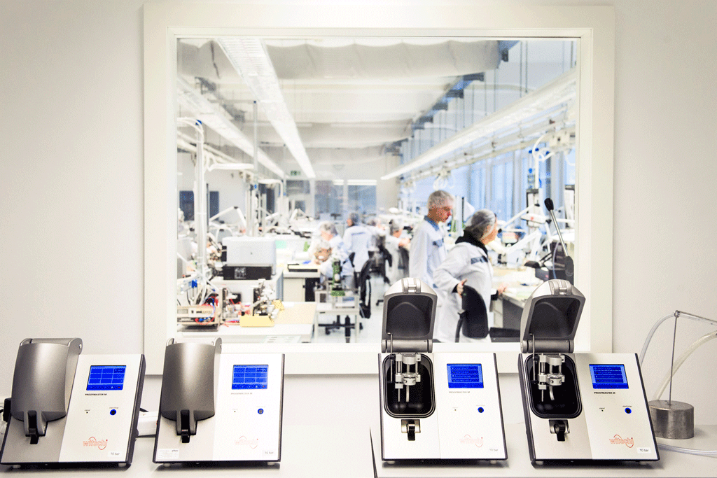 Uhrenfertigung bei Junghans in Schramberg