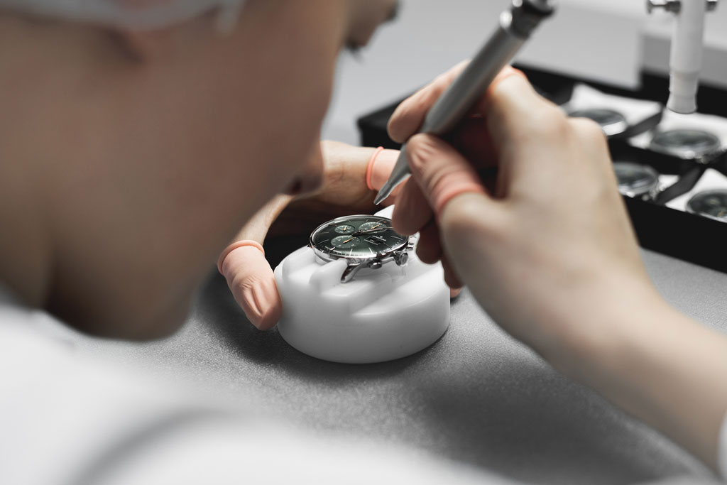 Uhrenfertigung bei Junghans in Schramberg