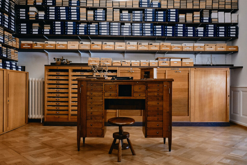 Blick in das Museum von Eberhard & Co. in La Chaux-de-Fonds