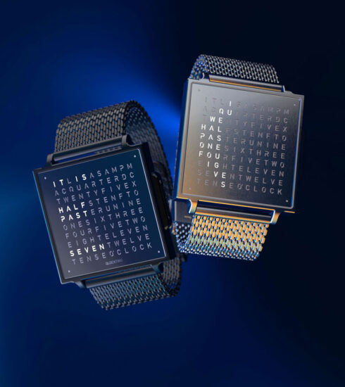 2 Modelle Qlocktwo W