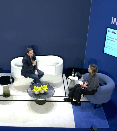 Blick auf die Inhorgenta Watch Talks Bühne mit Stéphane Waser und Antje Heepmann