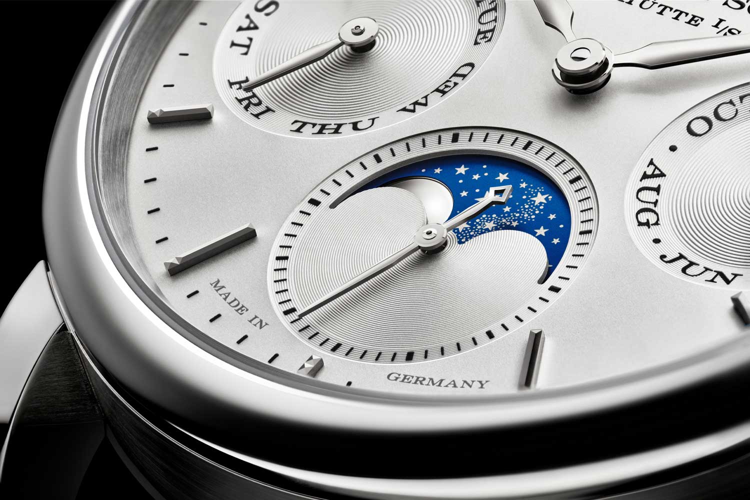 Lange Saxonia Jahreskalender, Close up Zifferblatt