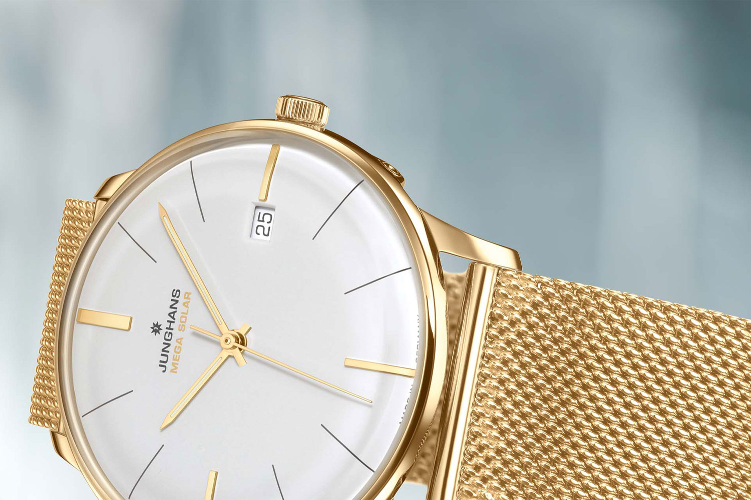 Meister Mega Solar von Junghans, PVD-Gold