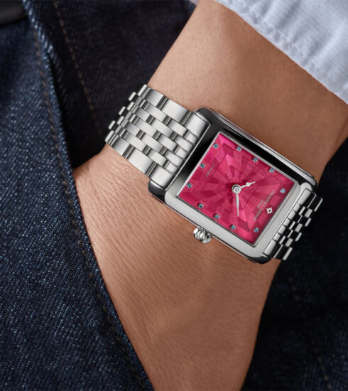 Classics Carrée Felipao - Blush Edition von Frederique Constant am Handgelenk