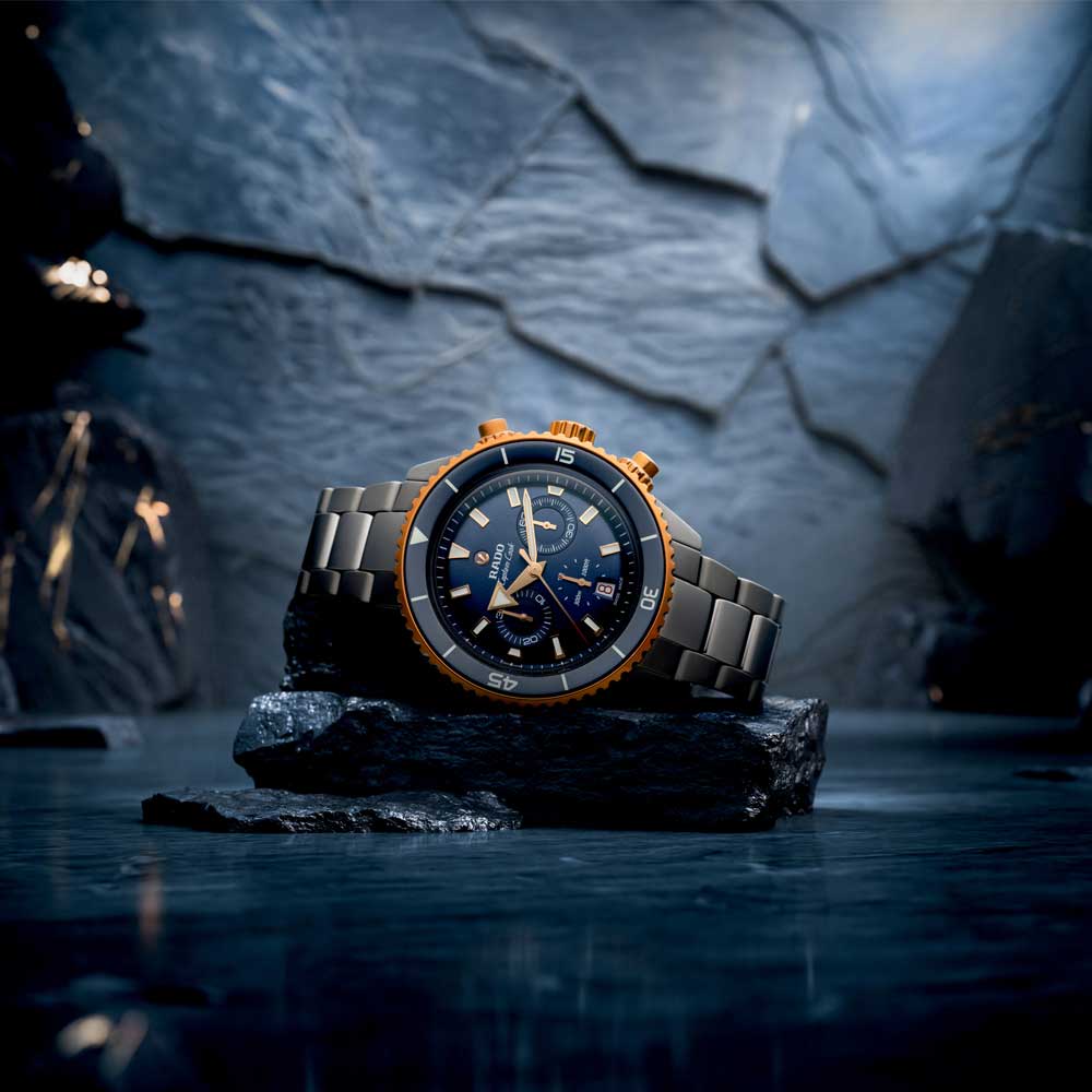 Rado: Captain Cook High-Tech Ceramic Chronograph
