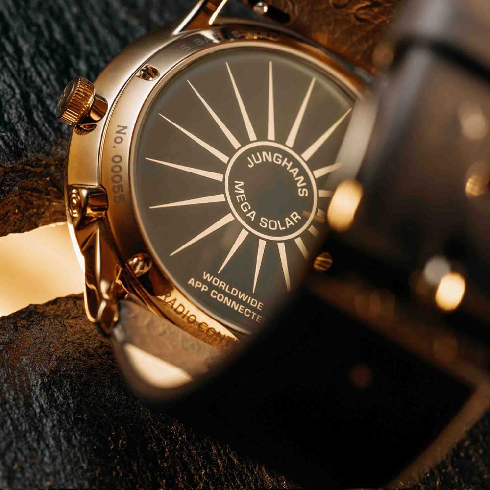 Junghans Mega Solar, Rückseite