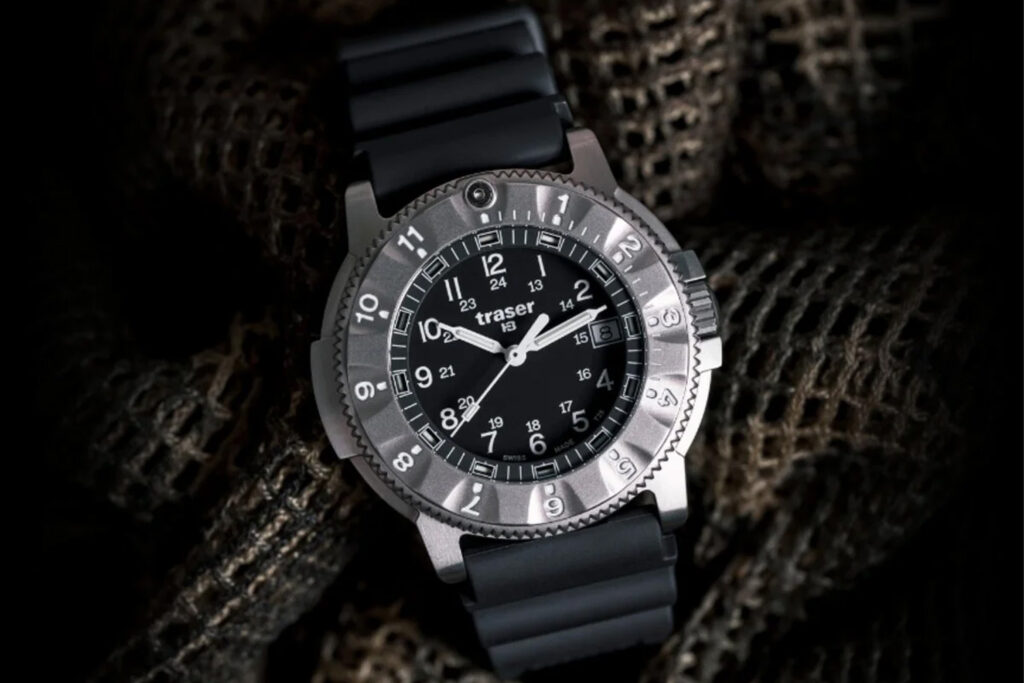 traser P65 Tactical Mission mit Titangehäuse