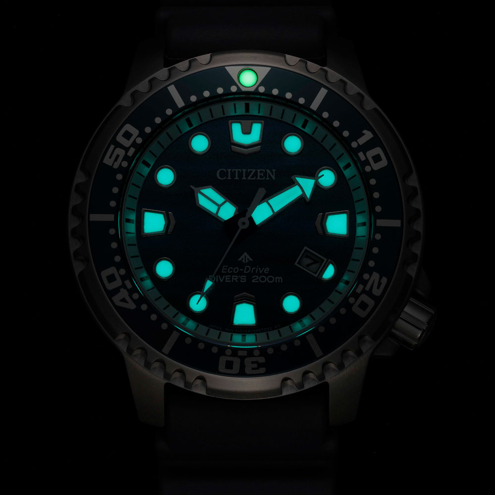 Citizen Promaster Blue Ocean, nachleuchtend