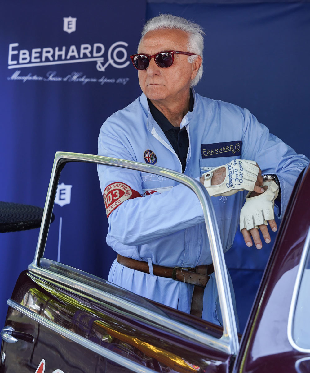 Eberhard & Co.-Logo und ein Teilnehmer der Vernasca Silver Flag