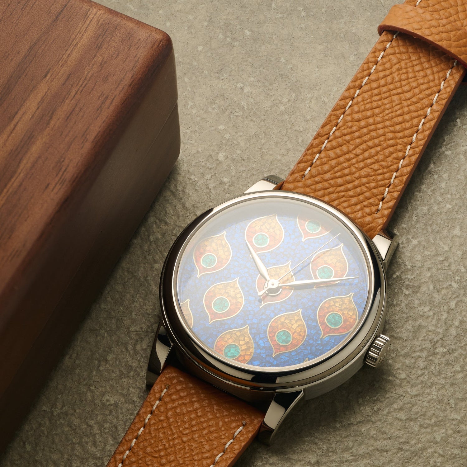 Vitreum × Perpétuel Gallery Peacock Edition with a cloisonné Grand Feu enamel dial.
