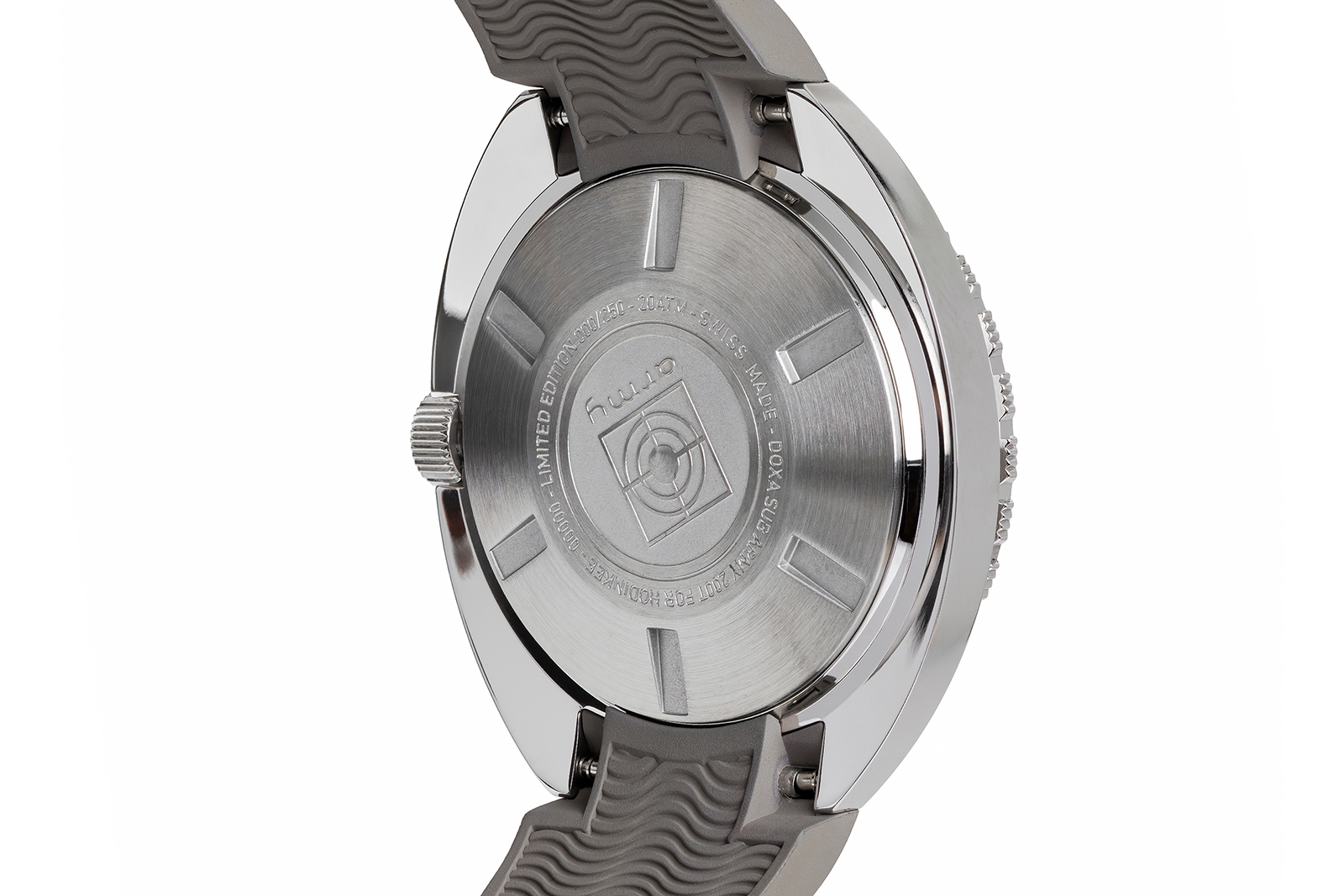 DOXA SUB Army 200T for Hodinkee with rubber and NATO straps