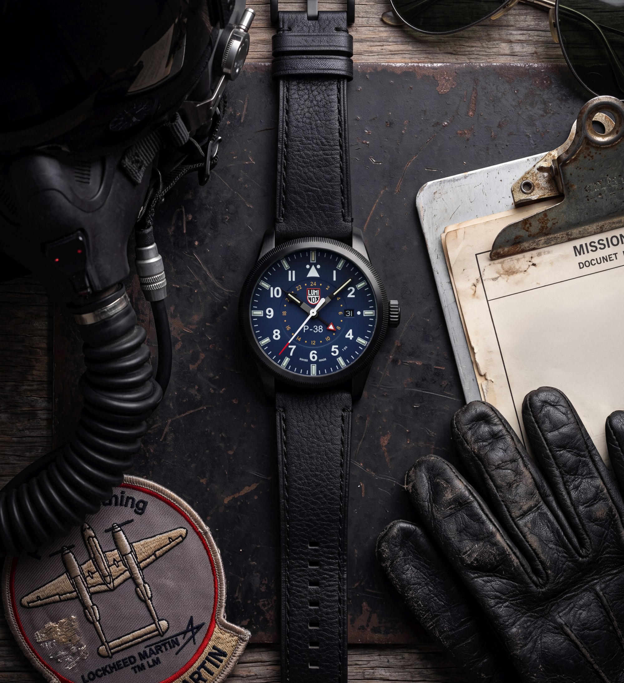 Luminox P-38 Lightning Black Stealth mit schwarzem Zifferblatt