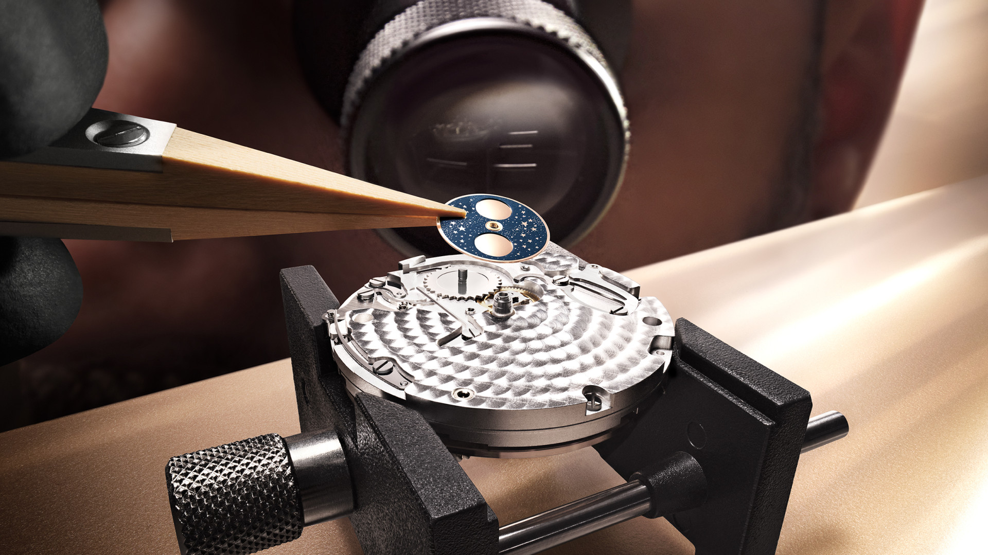 Jaeger-LeCoultre Master Ultra Thin Moon in Rose Gold