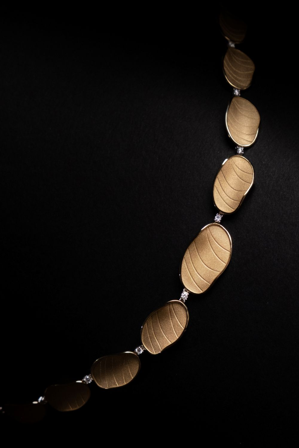 Diamond-set jewelry from the Cammilli HELIA 2027 collection