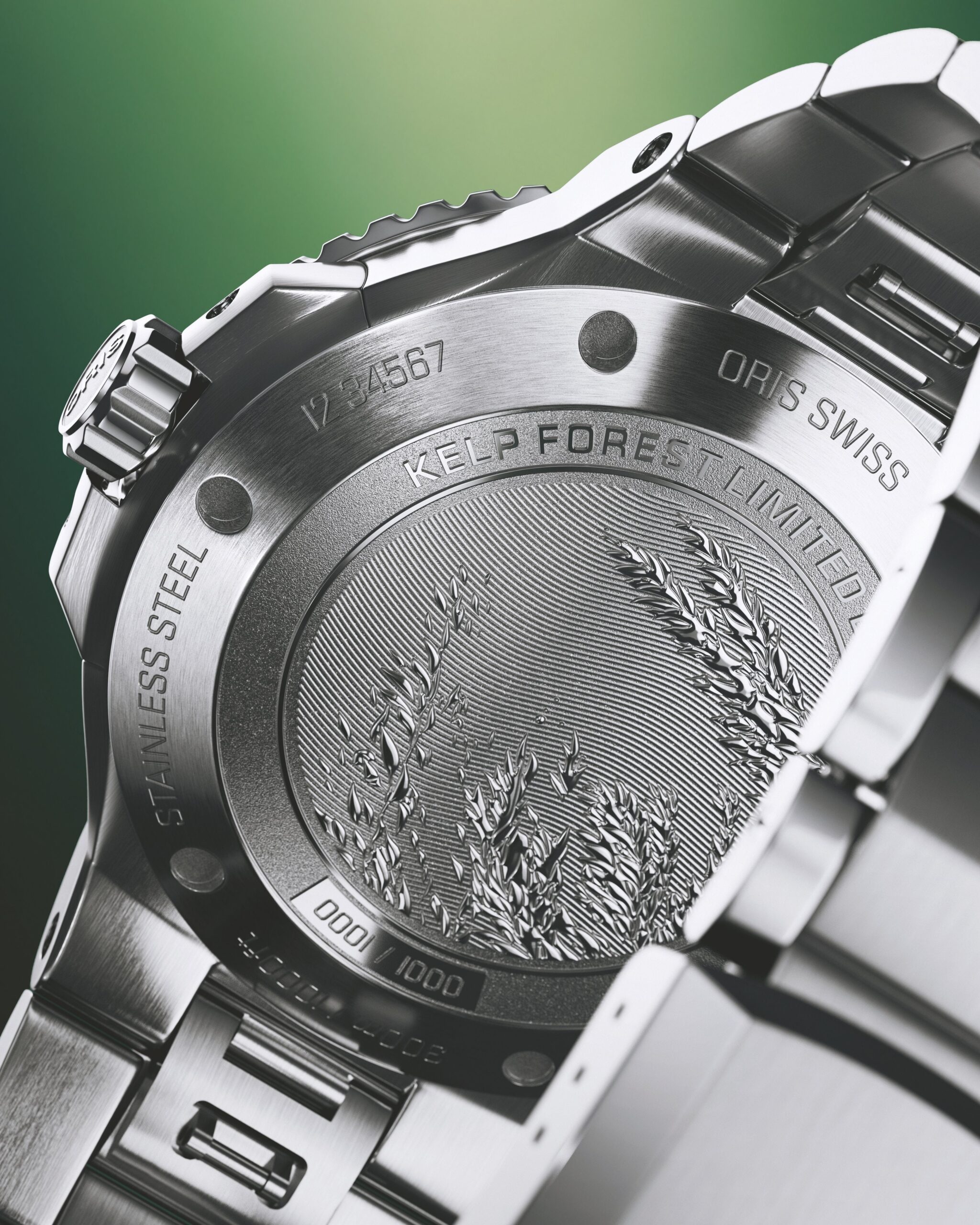 Gravur auf dem Boden der Oris Kelp Forest Limited Edition