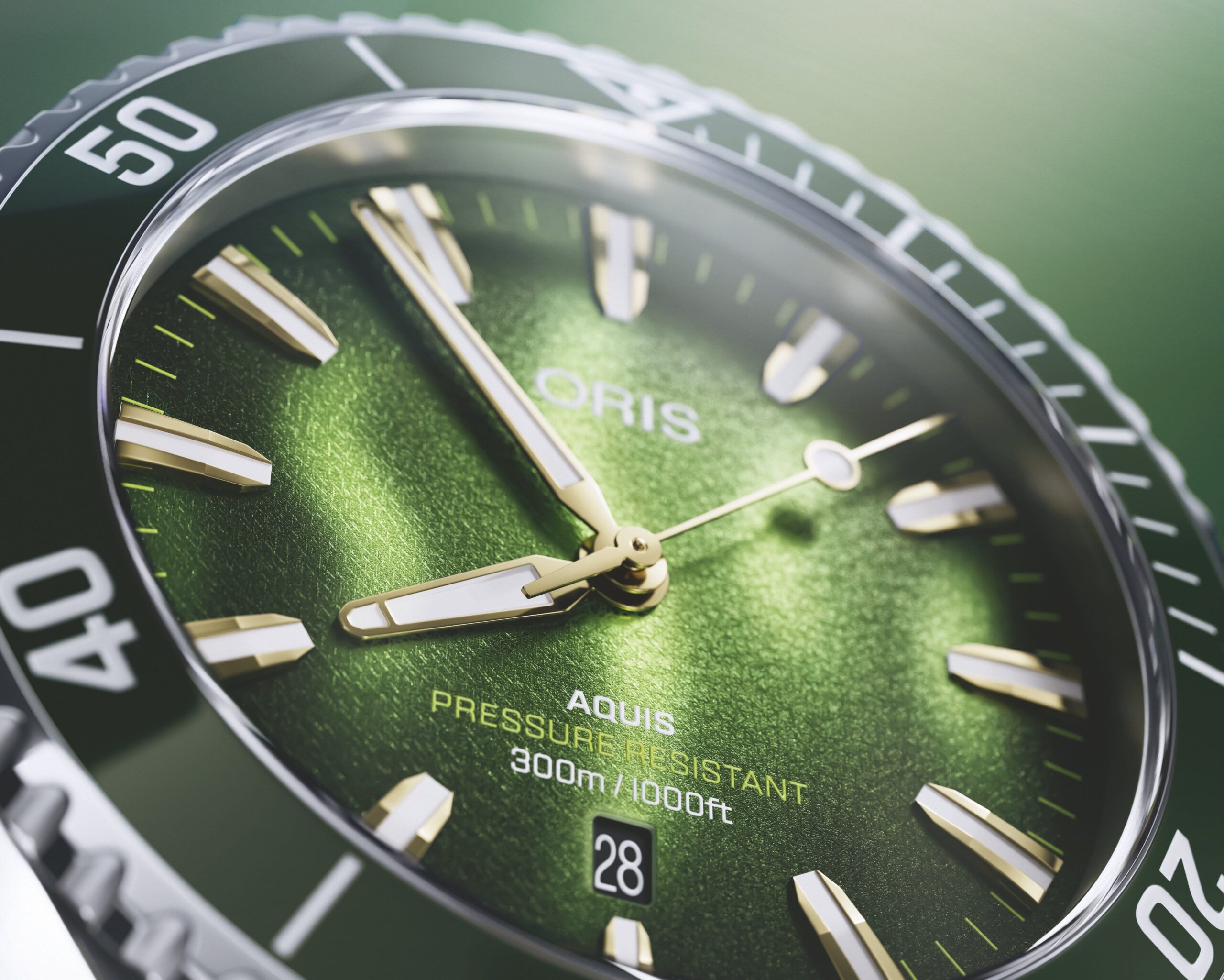 Die Kelpstruktur auf dem grünen Zifferblatt der Oris Aquis Date